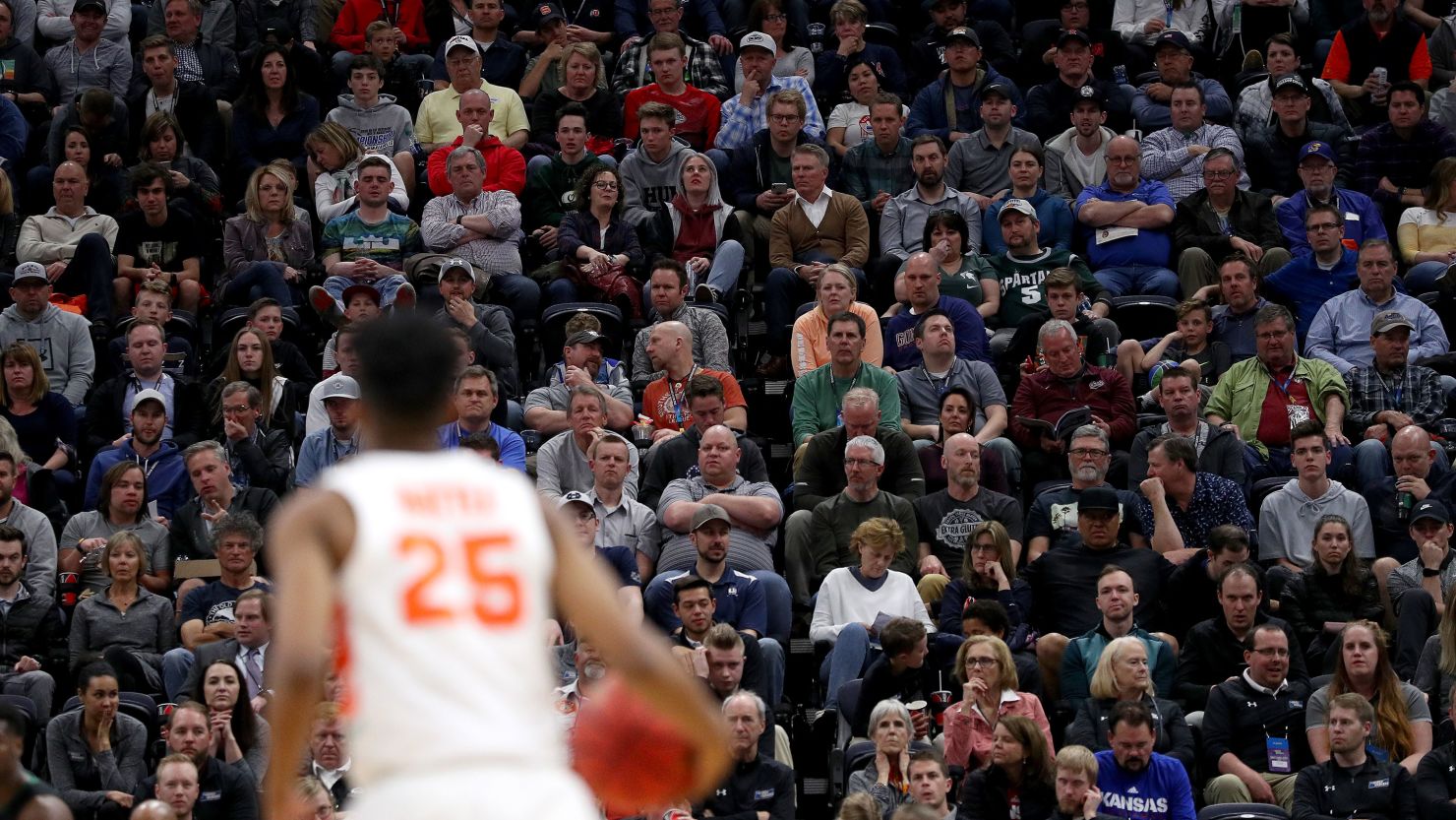 Crowds like this one, watching Syracuse play Baylor in March 2019, could be absent in this year's NCAA tournaments after a players' advocacy group requested empty arenas.