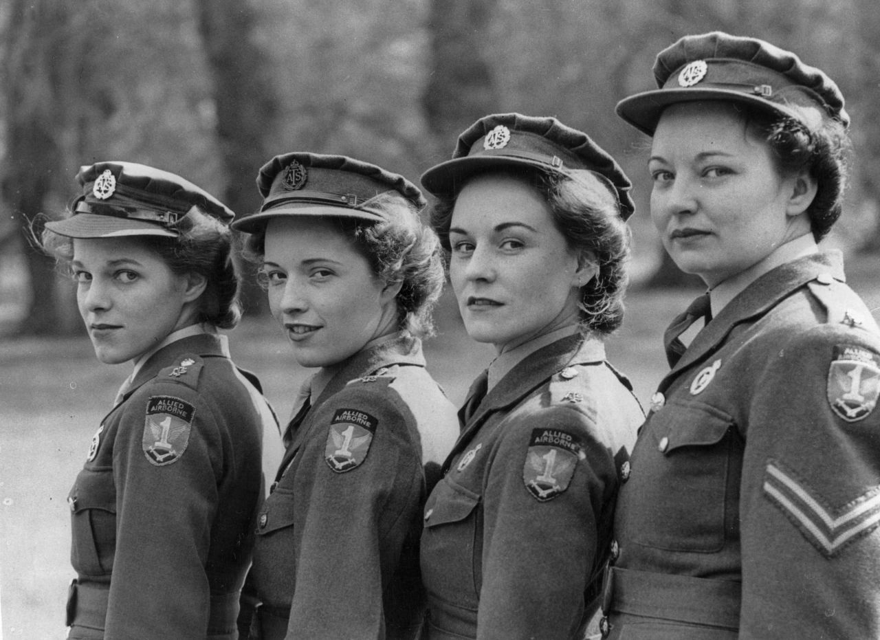 Four female cipher and switchboard operators (1945)