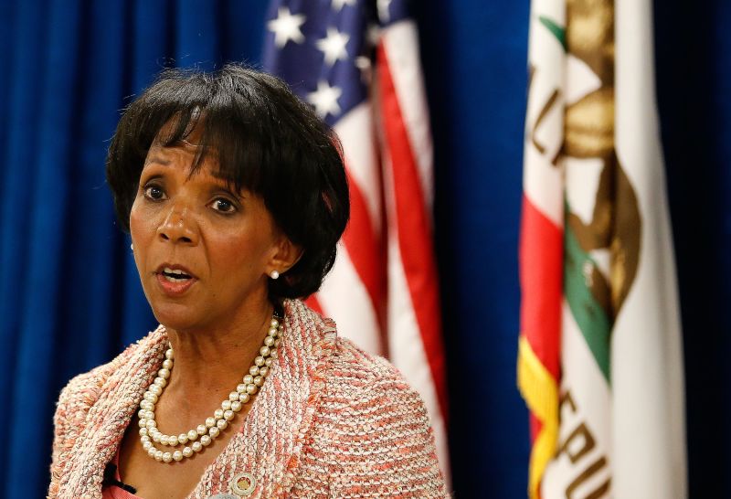 Los Angeles County DA's Husband Points Gun Toward Black Lives Matter ...