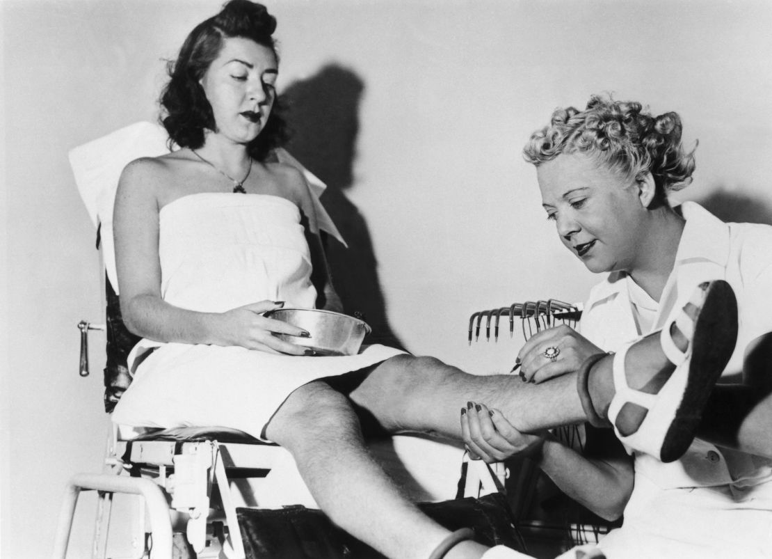 1940s Vintage Shaved - Why women feel pressured to shave | CNN