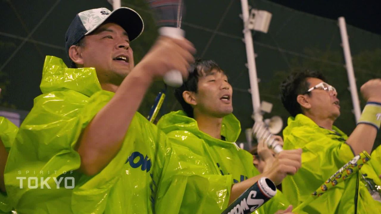 Japan baseball fans_00000000.jpg