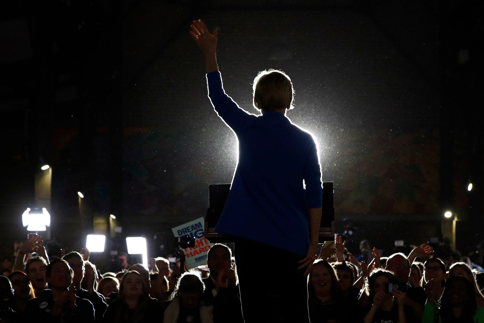 Warren speaks at her primary night rally in Detroit. After finishing third in her home state, <a href="index.php?page=&url=https%3A%2F%2Fwww.cnn.com%2Fpolitics%2Flive-news%2Fsuper-tuesday-results-2020%2Fh_dd258ca06afcc12dfc4ba047e2a105d0" target="_blank">she now has a decision to make.</a>