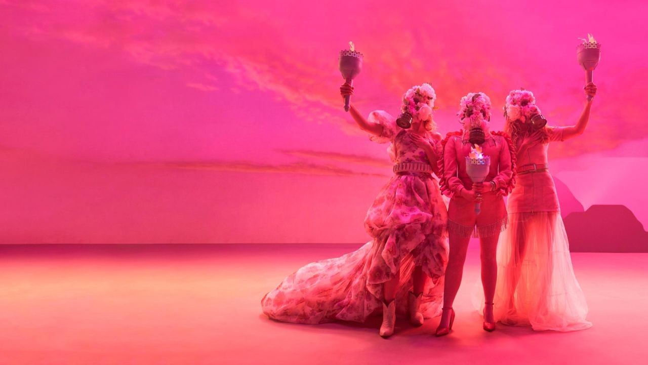 The Dixie Chicks have a new song, "Gaslighter"