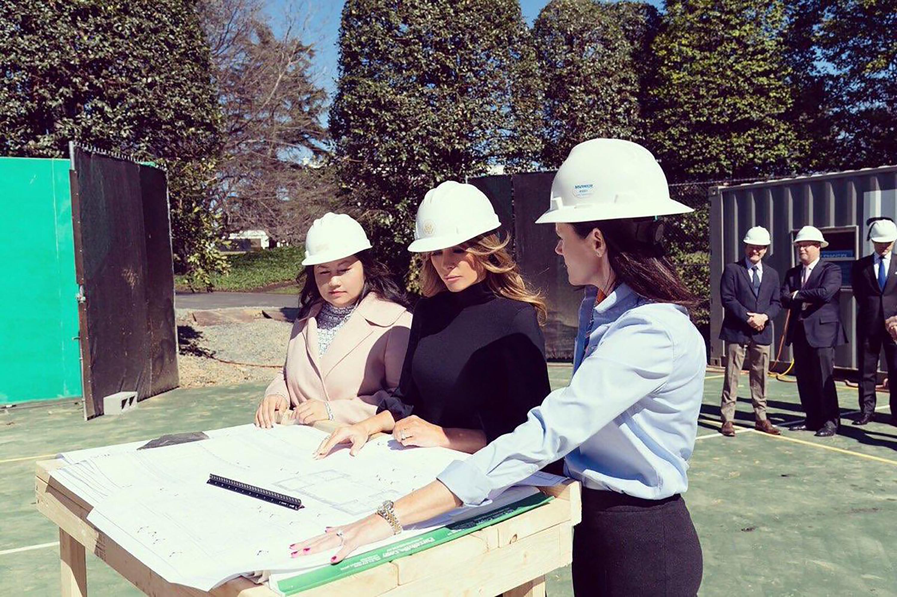 Børnehave klik designer Melania Trump cheers new White House tennis pavilion amid ongoing pandemic  | CNN Politics