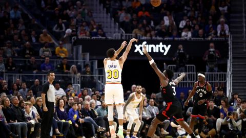 Curry managed to score only three 3-point shots, but each brought electric roars from the crowd.