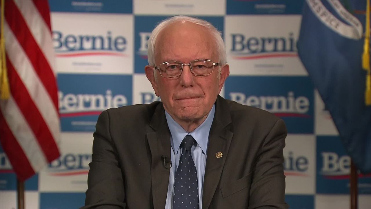 Bernie Sanders 2020 T-Shirt Berni 2020 In Arabic T-Shirt