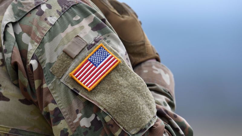 Пентагонът започва работа за коригиране на записи на LGBTQ войски, отстранени от армията съгласно политиката „не питай, не казвай“