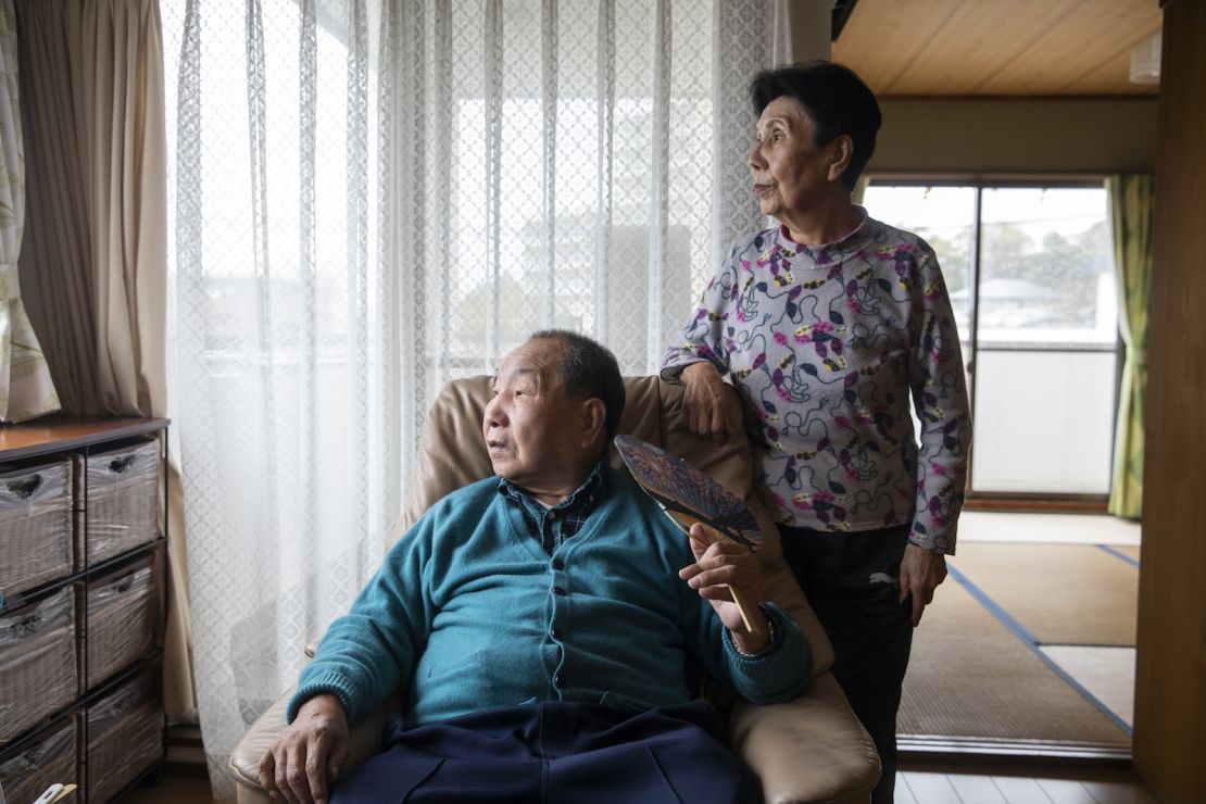 Iwao Hakamada and his sister Hideko (R) at their home in Hamamatsu.