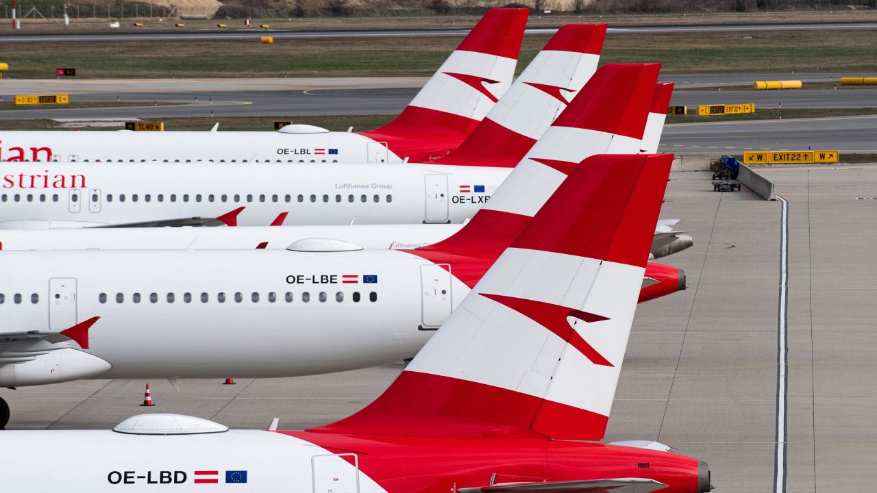 01 airline industry coronavirus impact 0311