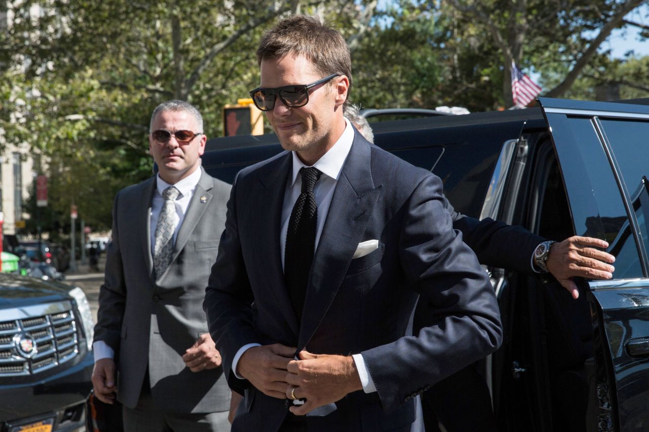 Brady arrives at a federal court to appeal his suspension for "Deflategate."