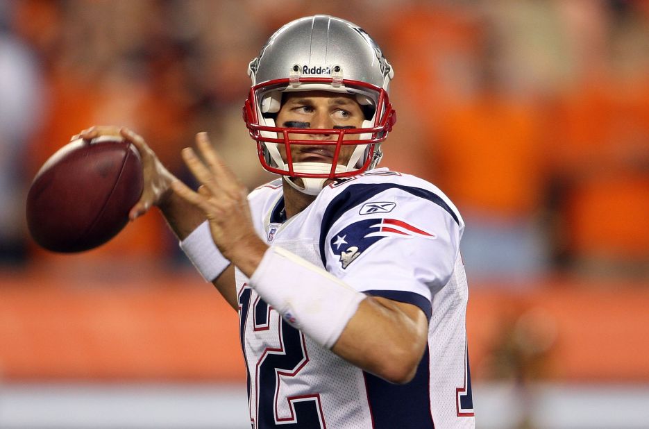 Brady throws a pass during a game in Cincinnati in October 2007.