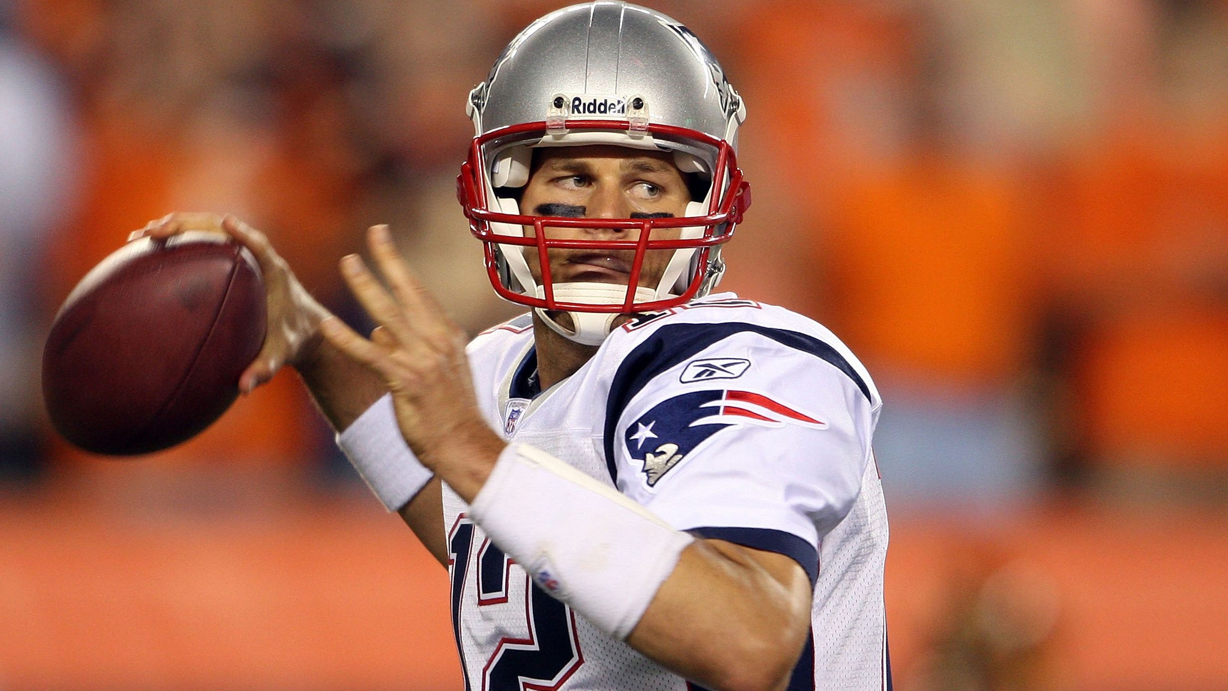 Brady throws a pass during a game in Cincinnati in October 2007.