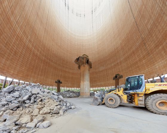 The cooling tower at Mülheim-K?rlich Nuclear Power Plant was demolished in 2019, more than 30 years after the short-lived facility was decommissioned. 