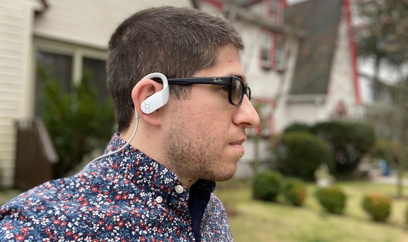 powerbeats pro glasses