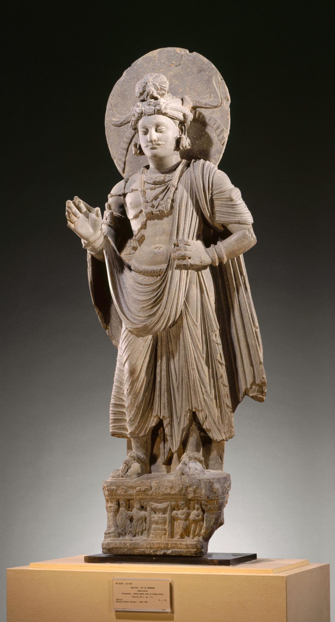 Standing bodhisattva, 1st to 3rd centuries. Musée National des Arts Asiatiques Guimet