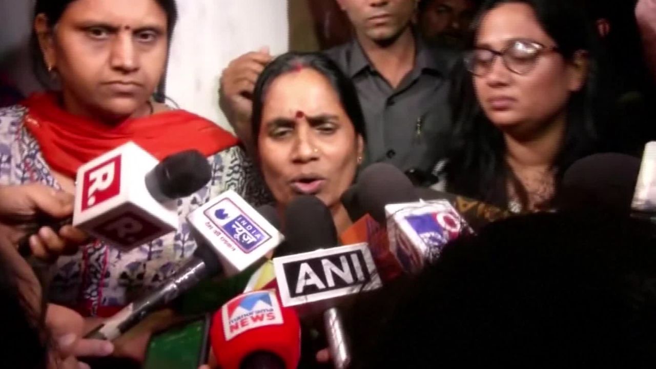 NIrbhaya's mother speaks to the press after her daughter's killers were executed.