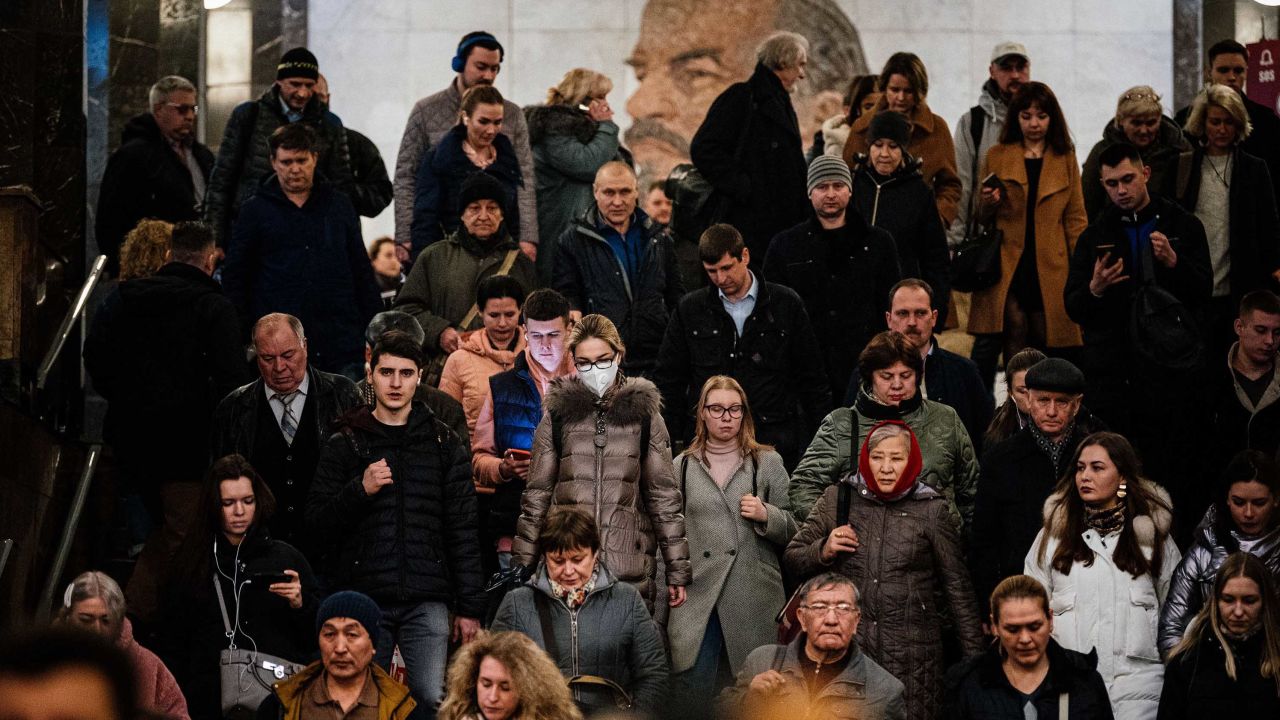People have still been crowding the Moscow metro system.