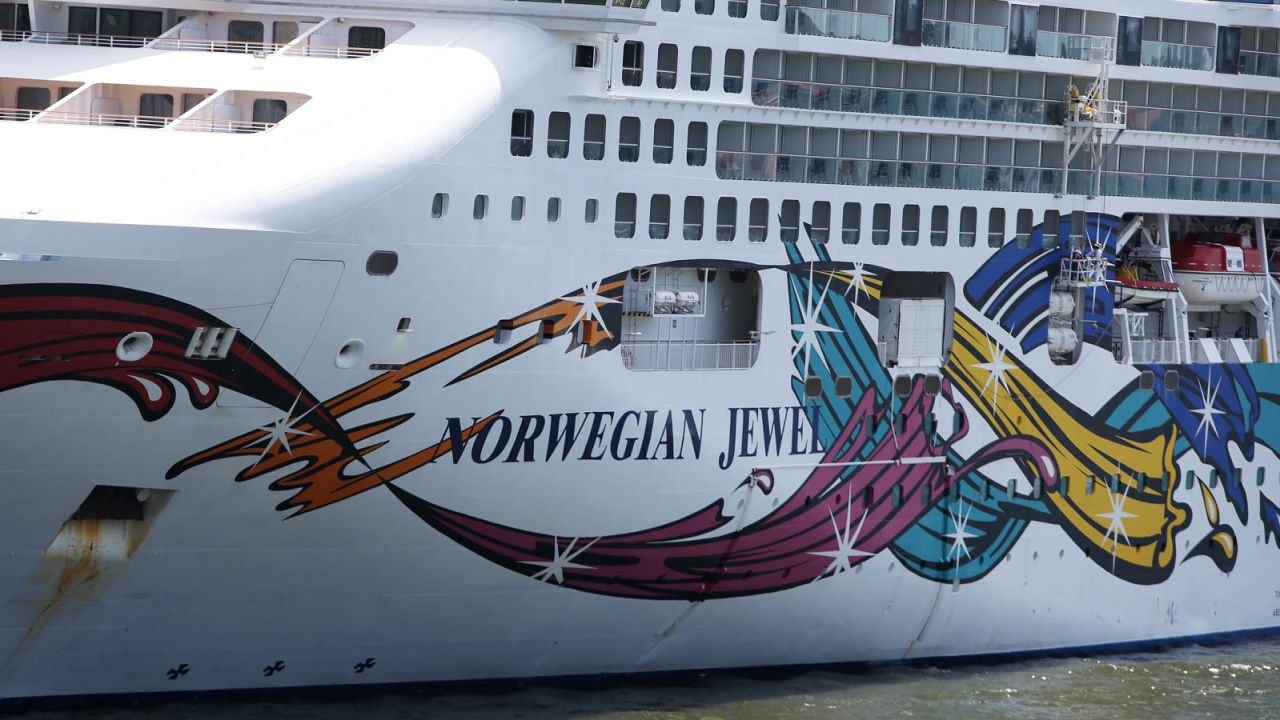 The Norwegian Jewel is on course for Hawaii.
