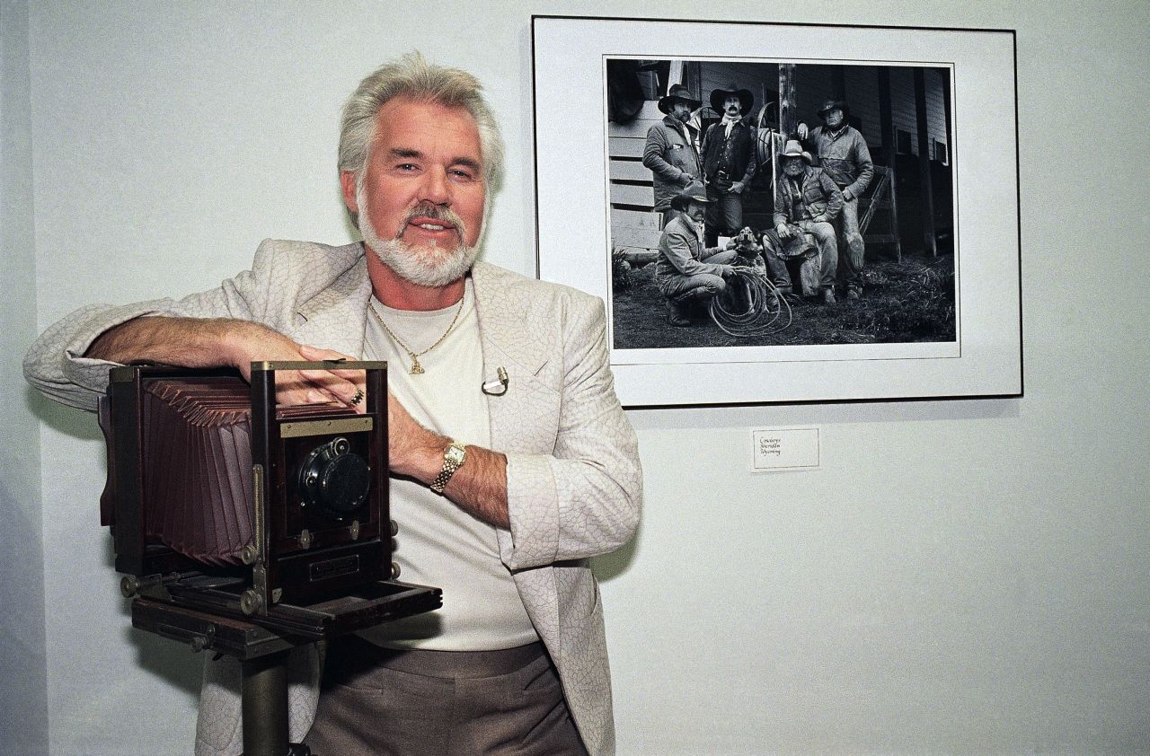 Rogers opens an exhibit of his photographs in 1986.