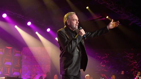 Singer Neil Diamond rewrote the words to "Sweet Caroline" with some social distancing tips.