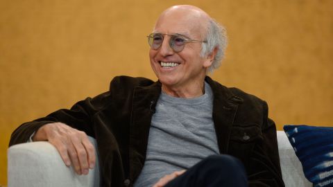 Comedian Larry David is raising money to help out caddies at a California country club.