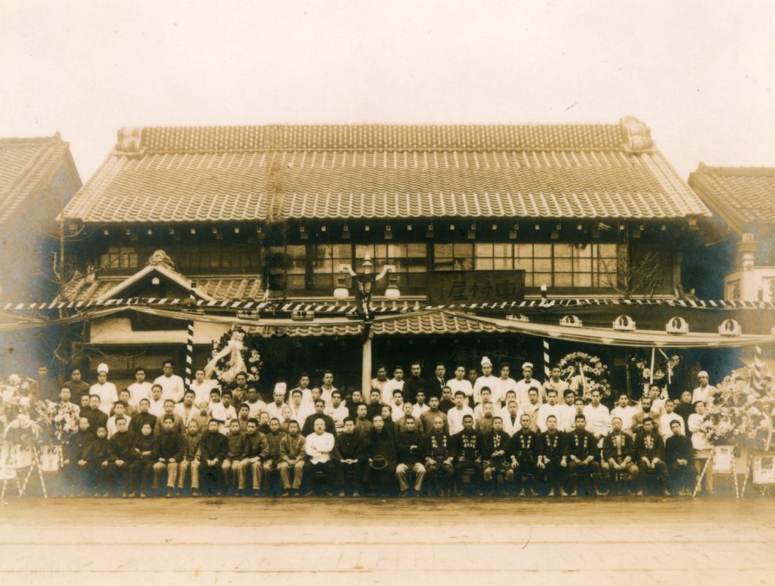 Nakamuraya was founded in 1910. It initially sold cream buns and other baked goods before expanding its business operations.