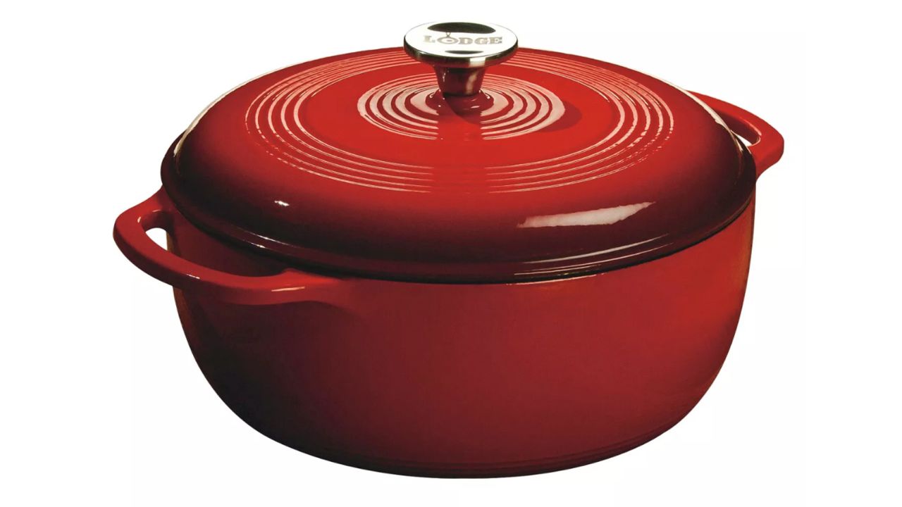 Lodge 3-Quart Non-Stick Cast Iron Round Dutch Oven