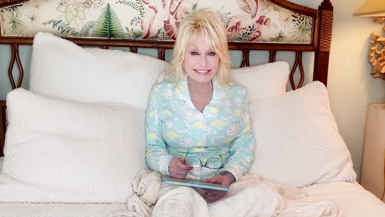 dolly parton reading bedtime stories during covid-19 pandemic mxp vpx_00000405