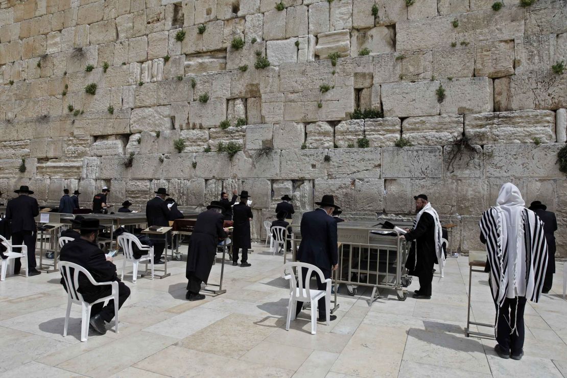 Jews attended a special prayer last Wednesday at the Western Wall for the end of the coronavirus pandemic while keeping a distance of two meters from one another.