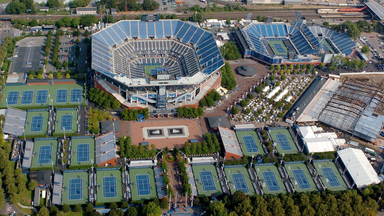 Aerial view of the Billie Jean King National Tennis Center in Flushing Meadows-Corona Park from 2007.