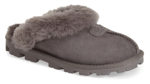 Best slippers for women and men: Cozy and warm | CNN Underscored