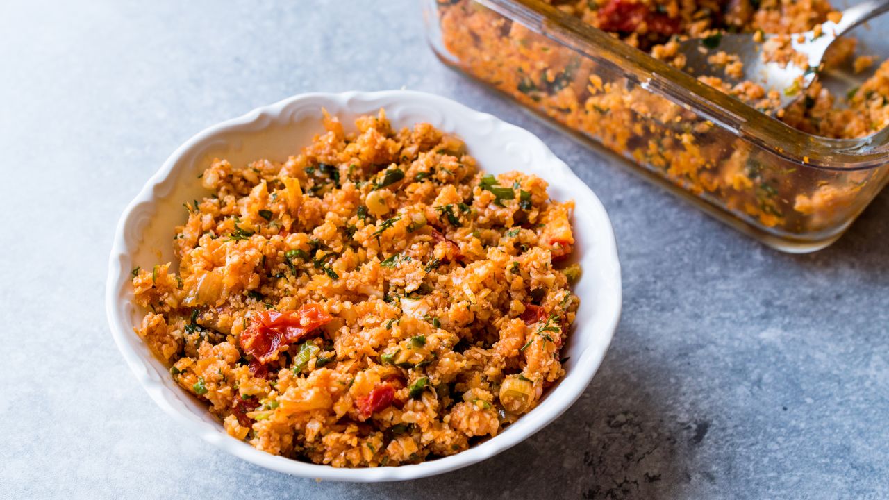 <strong>Kısır:</strong> This simple salad dish contains fine bulgur wheat, tomatoes, garlic, parsley and mint.
