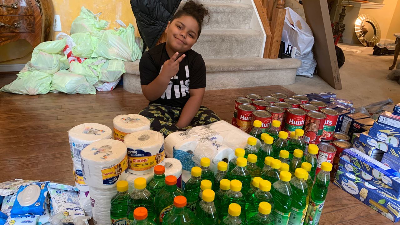 Cavanaugh Bell is stepping up big time to help elderly neighbors in his Maryland hometown -- just look at all these groceries and staples he's gathered up for them!