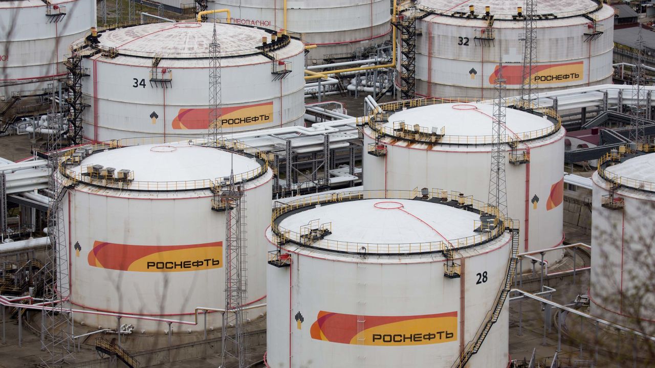 Oil storage tanks stand at the RN-Tuapsinsky refinery, operated by Rosneft Oil Co., in Tuapse, Russia, on Monday, March 23, 2020. Major oil currencies have fallen much more this month following the plunge in Brent crude prices to less than?$30 a barrel, with Russias ruble down by 15%. Photographer: Andrey Rudakov/Bloomberg via Getty Images