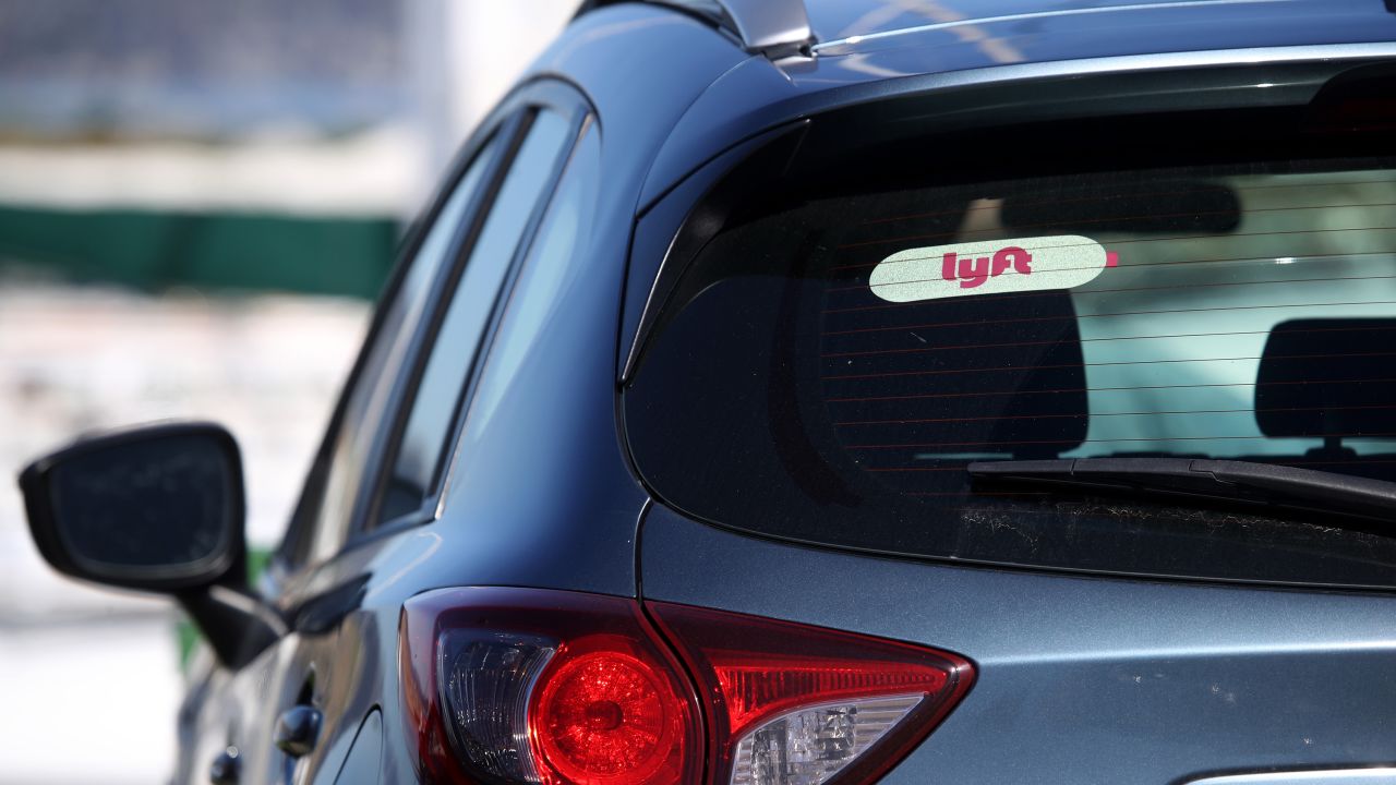 SAN FRANCISCO, CALIFORNIA - MARCH 11: The Lyft logo is displayed on a car on March 11, 2019 in San Francisco, California. On-demand transportation company Lyft has filed paperwork for its initial public offering that is expected to value the company at up to $25 billion. (Photo by Justin Sullivan/Getty Images)