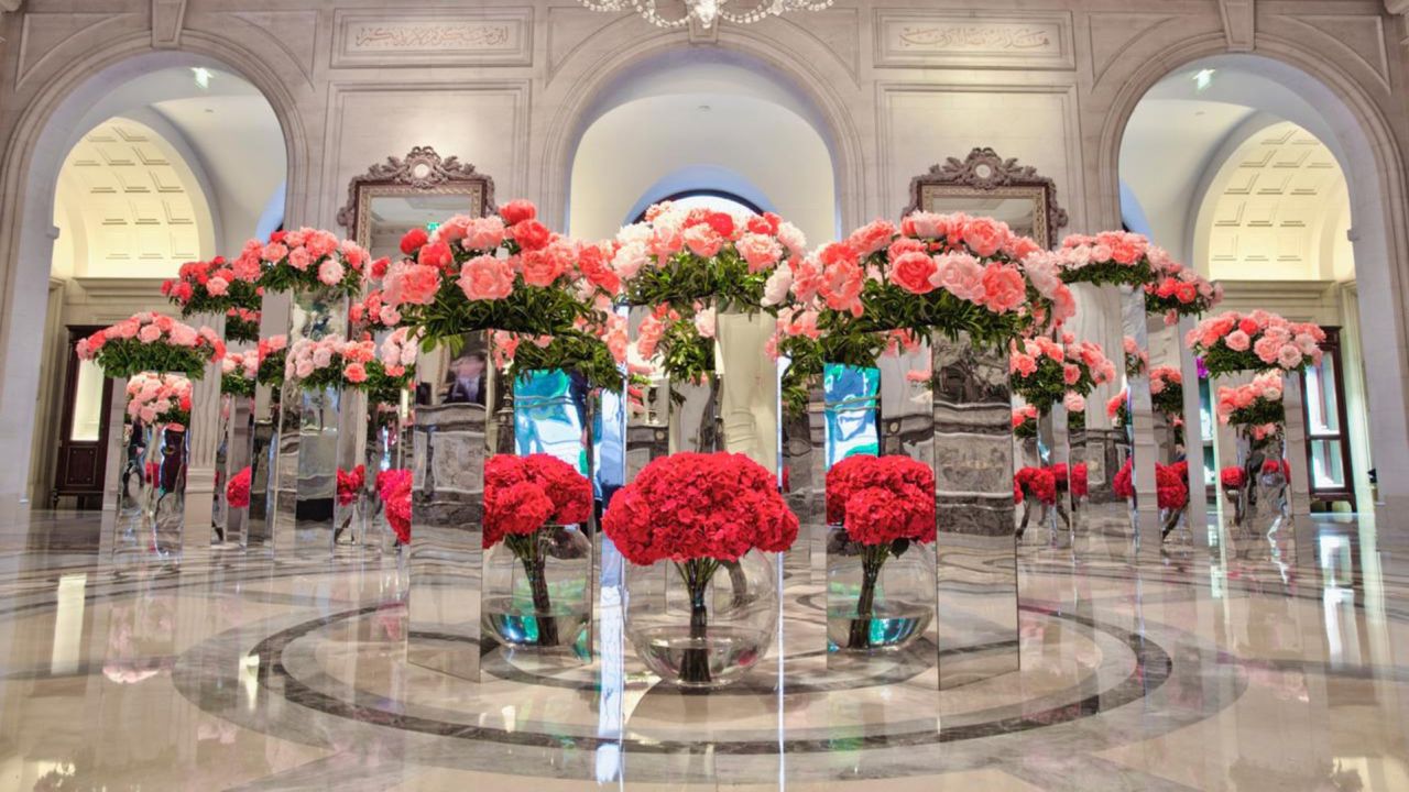Power blooms in the lobby of the Four Seasons George V. Paris delight the senses.