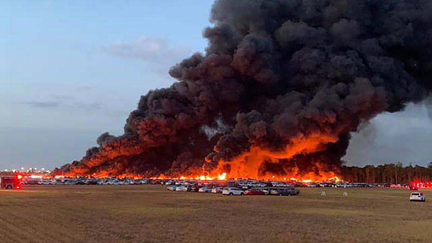 01 Southwest Florida International Airport car fire