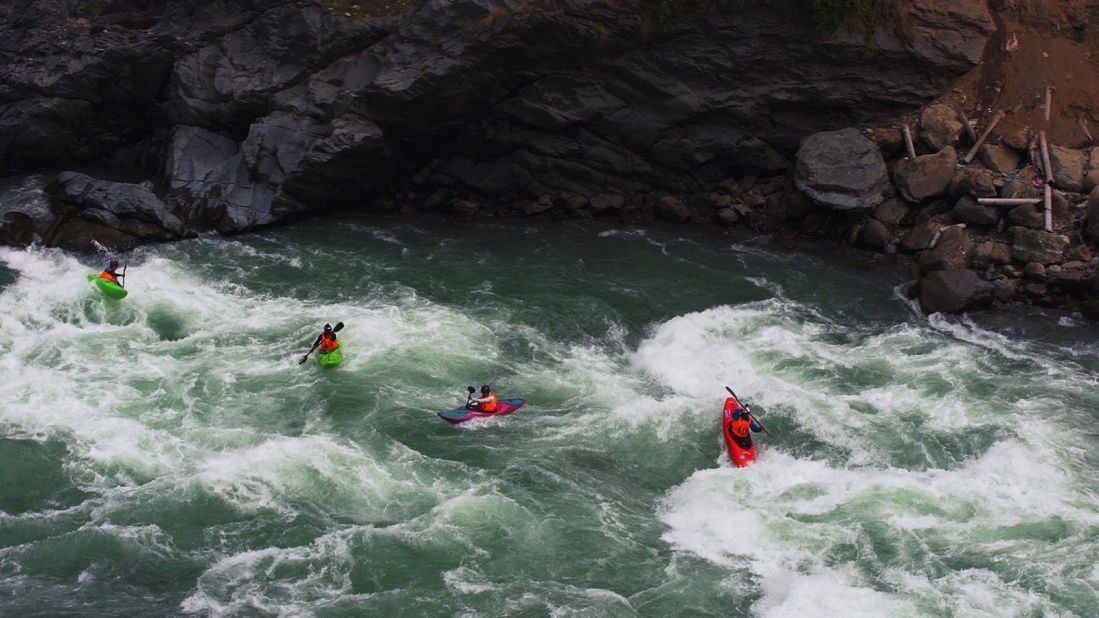 <strong>Perfect location for kayaking: </strong>At the confluence of these rivers is a steep gradient, where rushing water gains velocity, creating the perfect environment for whitewater kayaking.