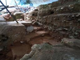 The site where the thread fragment was excavated in Abri du Maras, southern France.