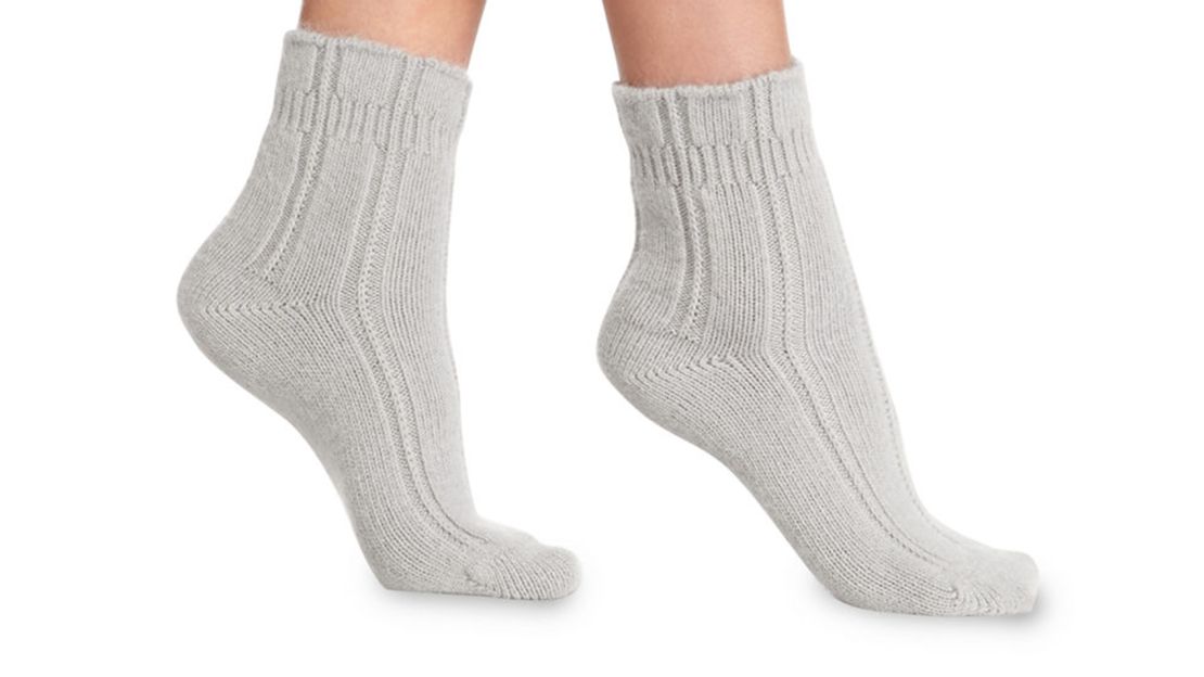 Falke Cashmere-Blend Cozy Ruffled Bedsocks