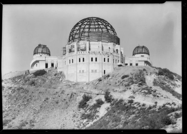 Construction of Griffith Observatory, planetarium, Los Angeles, 1934. 