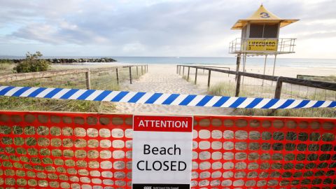 Gold Coast's Coolangatta Beach is now blocked from visitors.