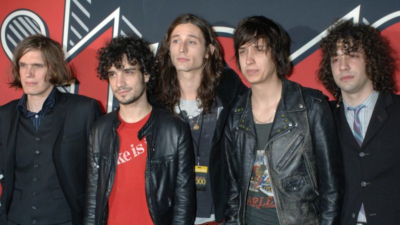 The Strokes 'The New Abnormal' album drops | CNN