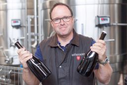 Mark Driver says his wine tasting is "appalling" and he still can't smell much at all.