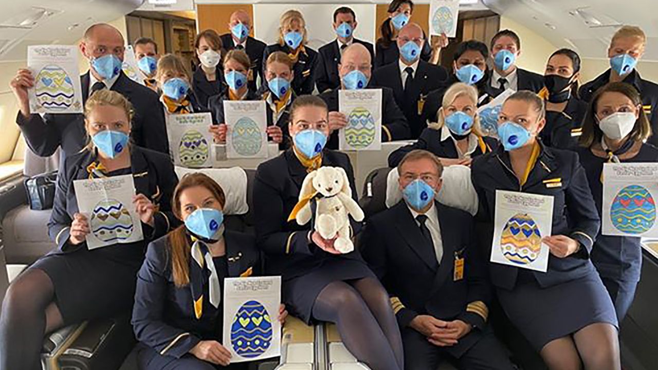 03 easter bunny jacinda lufthansa trnd
