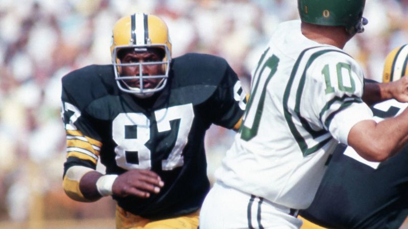 Hall of Fame DE Willie Davis, a pillar of Lombardi's Packers, dies at 85