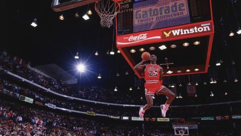 UNITED STATES - FEBRUARY 06:  Basketball: NBA Slam Dunk Contest, Chicago Bulls Michael Jordan (23) in action, making dunk during All Star Weekend, View of scoreboard at Chicago Stadium, Chicago, IL 2/6/1988  (Photo by Walter Iooss Jr./Sports Illustrated via Getty Images/Getty Images)  (SetNumber: X36131 TK1)