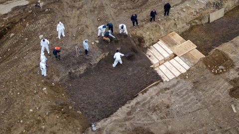Drone pictures show bodies being buried on New York's Hart Island.  REUTERS/Lucas Jackson/File Photo