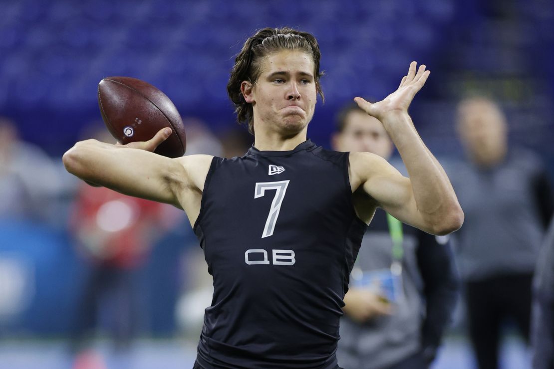 Quarterback Justin Herbert of Oregon throws a pass during the NFL Scouting Combine at Lucas Oil Stadium on February 27, 2020 in Indianapolis, Indiana.