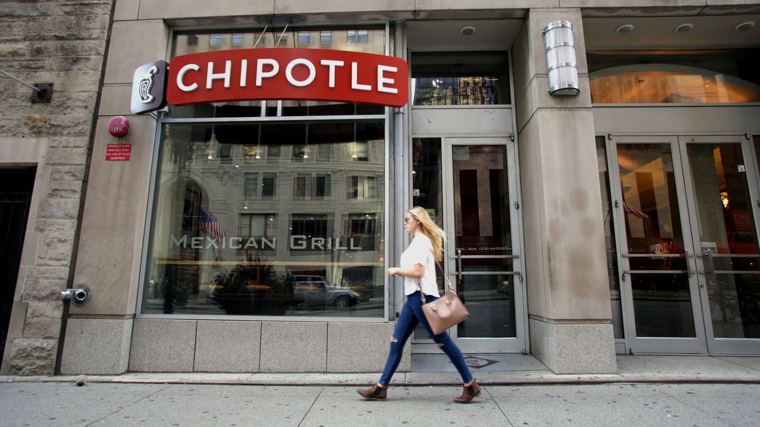 Chipotle has agreed to pay a record $25 million fine to settle criminal charges of food-safety violations, the Department of Justice said. 